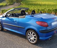 peugeot samochod droga