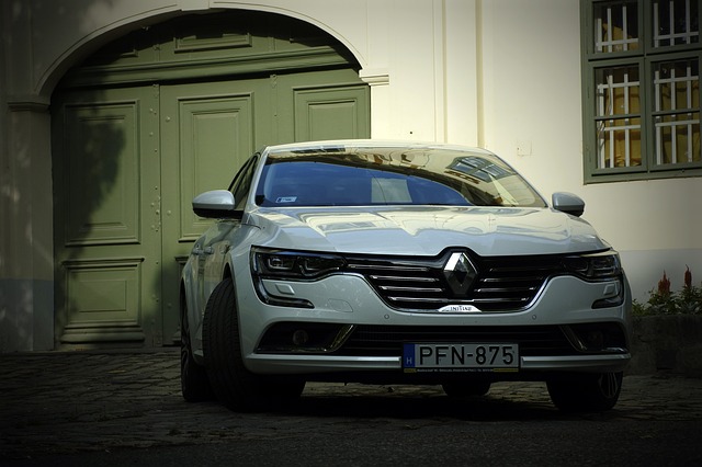 Samochód marki Renault